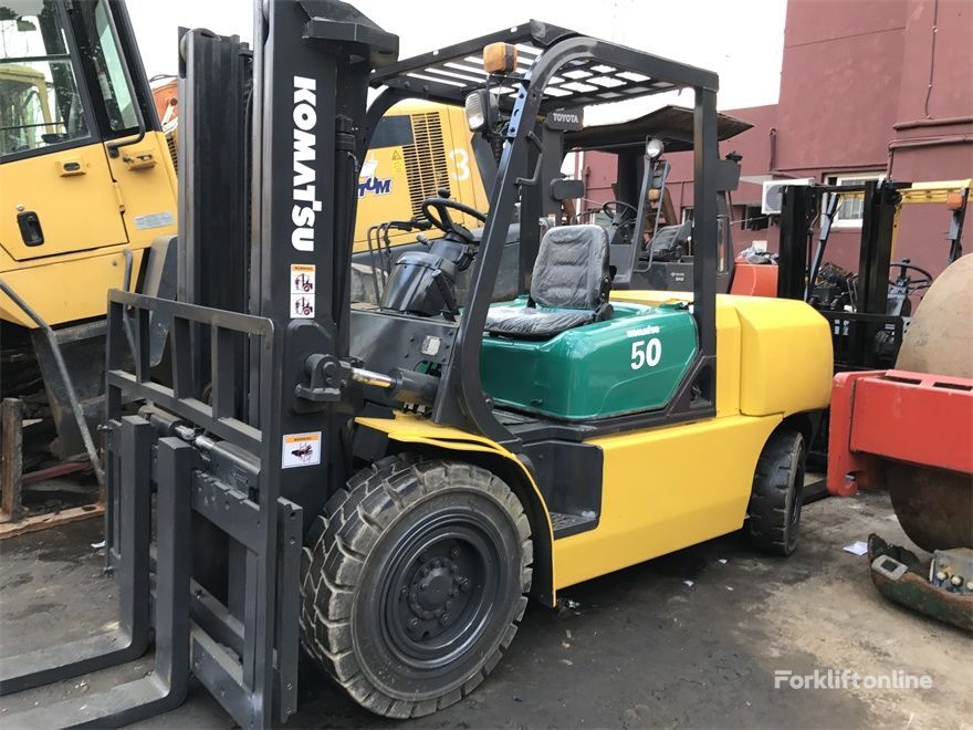 رافعة شوكية لطرق وعرة Komatsu FD50