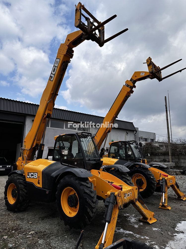 رافعة تلسكوبية JCB 540-140 Hi Viz